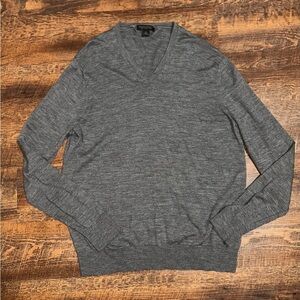 Banana Republic Sweater Men’s Large Gray  100% Extra Fine Merino Wool V neck